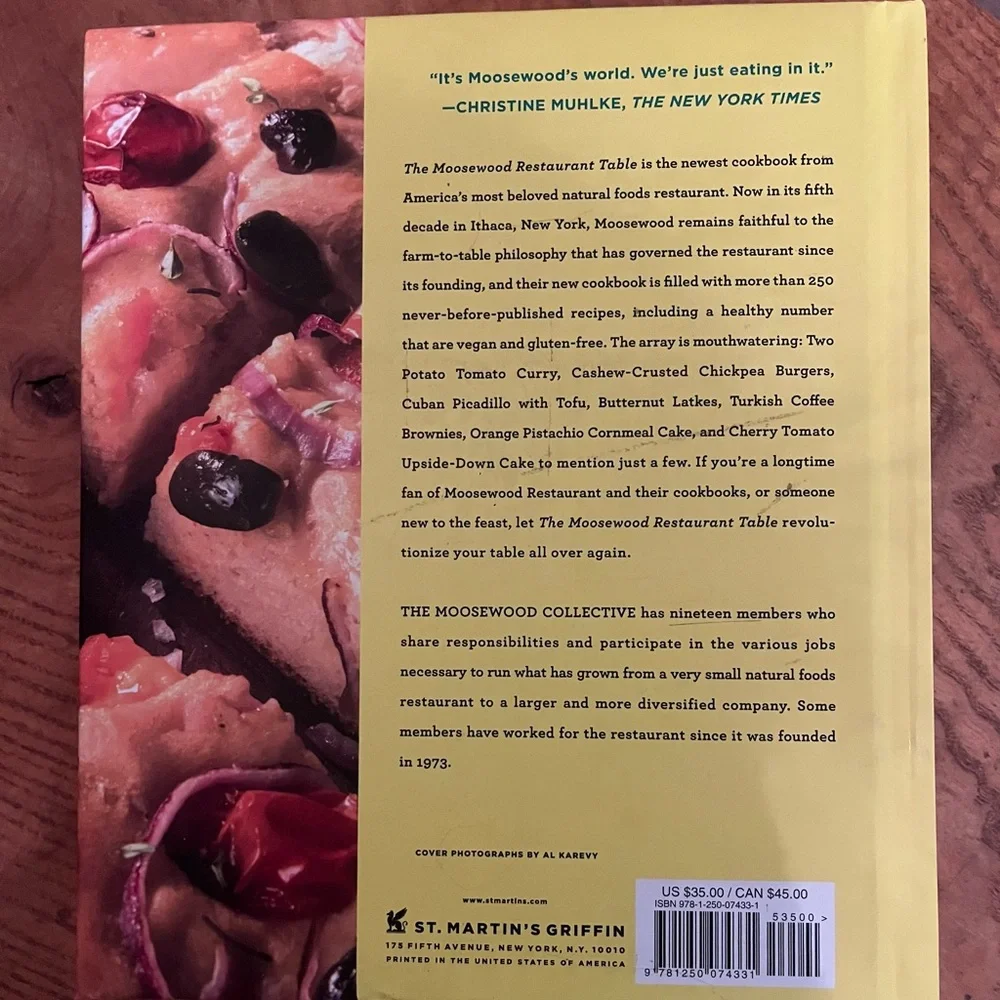 The Moosewood Restaurant Table: Revolutionizing Natural Food‎ Eating